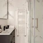 Square Villaret شقة فندقية باريس