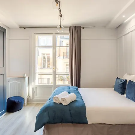 Square Villaret 4* باريس