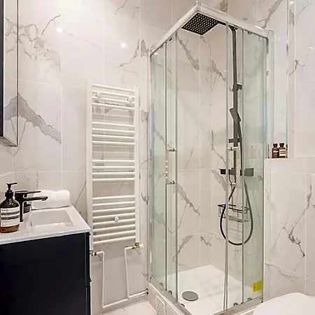 Square Villaret Aparthotel 4*