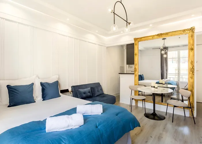 Square Villaret Aparthotel 4*